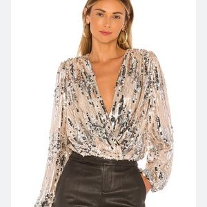 ASTR The Label Primadonna Champagne and Silver Sequin Long Sleeve Top, sz XS